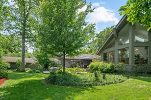 677 Driftwood Ln, Northbrook, IL 60062 - Photo 40