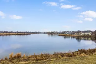 372 Springlake Ln, Aurora, IL 60504 - Photo 14