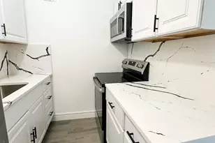 2606 W Balmoral Ave, Chicago, IL 60625 - Photo 6