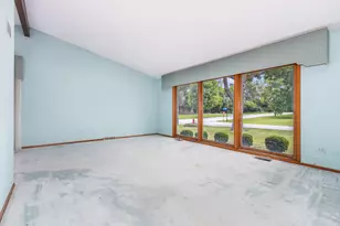642 Country Ln, Beecher, IL 60401 - Photo 10