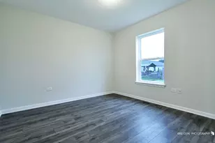 1410 Thomas Dr, Woodstock, IL 60098 - Photo 12