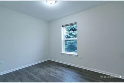 1410 Thomas Drive, Woodstock, IL 60098 - Photo 10