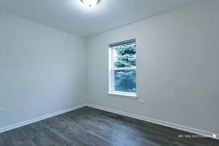 1410 Thomas Dr, Woodstock, IL 60098 - Photo 10