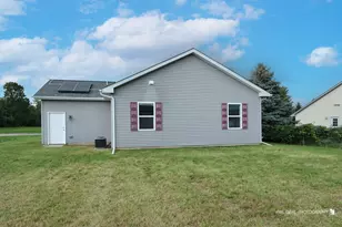 1410 Thomas Dr, Woodstock, IL 60098 - Photo 20