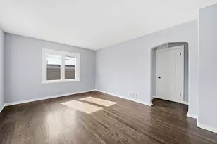 404 River Oaks Dr, Calumet City, IL 60409 - Photo 4
