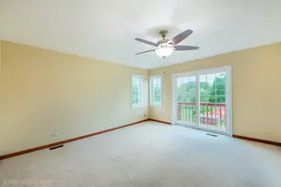 10410 Saddlebred Trail, Woodstock, IL 60098 - Photo 20
