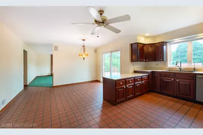 10410 Saddlebred Trail, Woodstock, IL 60098 - Photo 8