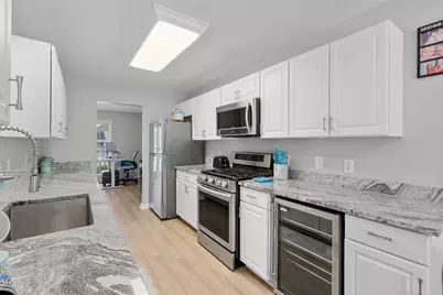 752 Kensington Boulevard, Dekalb, IL 60115 - Photo 6