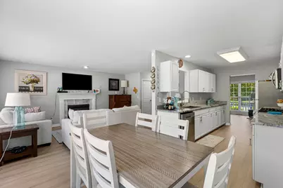 752 Kensington Boulevard, Dekalb, IL 60115 - Photo 10