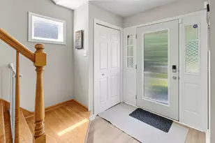 752 Kensington Blvd, Dekalb, IL 60115 - Photo 2