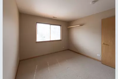 309 Abington Woods Drive, Aurora, IL 60502 - Photo 8