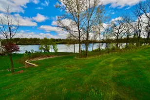 1176 Mystic Cove Dr, Antioch, IL 60002 - Photo 1
