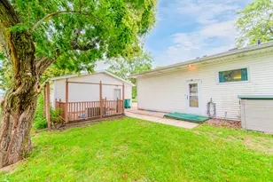 608 E Grant St, Streator, IL 61364 - Photo 6