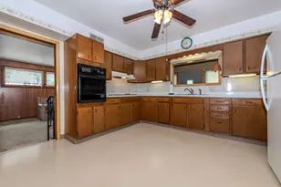 608 E Grant St, Streator, IL 61364 - Photo 16