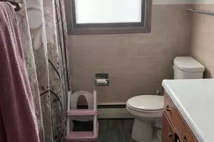 2107 Ohio Pkwy, Rockford, IL 61108 - Photo 8