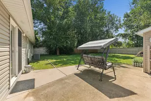 462 Old Hickory Rd, New Lenox, IL 60451 - Photo 8
