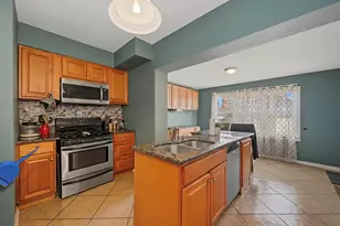 4226 W Haddon Ave, Chicago, IL 60651 - Photo 2