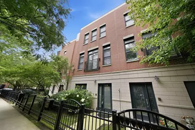 935 W College Parkway, Chicago, IL 60608 - Photo 1