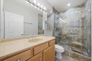 935 W College Pkwy, Chicago, IL 60608 - Photo 20