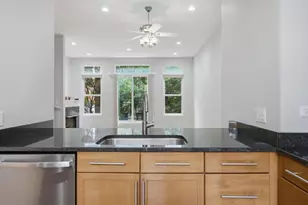 935 W College Pkwy, Chicago, IL 60608 - Photo 18