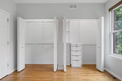 935 W College Parkway, Chicago, IL 60608 - Photo 26