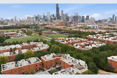 935 W College Parkway, Chicago, IL 60608 - Photo 38