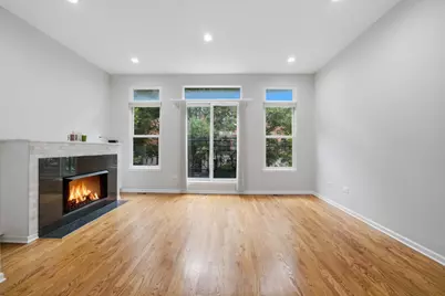 935 W College Parkway, Chicago, IL 60608 - Photo 6