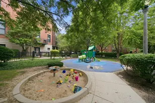 935 W College Pkwy, Chicago, IL 60608 - Photo 30