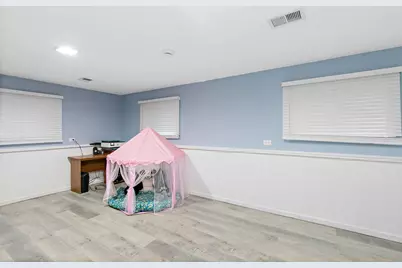 140 Skyline Drive, Carpentersville, IL 60110 - Photo 8
