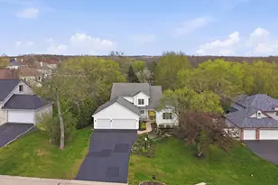 11497 Ridgecrest Dr, Roscoe, IL 61073 - Photo 2