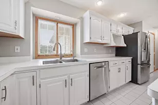 11497 Ridgecrest Dr, Roscoe, IL 61073 - Photo 14