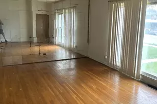1300 E 87th St, Chicago, IL 60619 - Photo 4