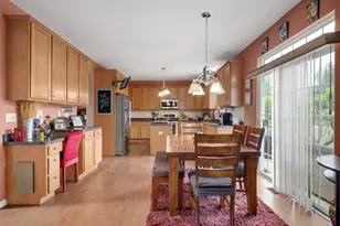 254 E Park Ave, Sugar Grove, IL 60554 - Photo 12
