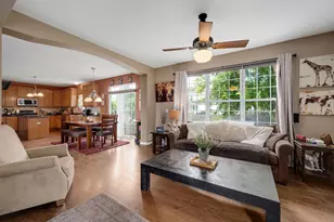 254 E Park Ave, Sugar Grove, IL 60554 - Photo 10