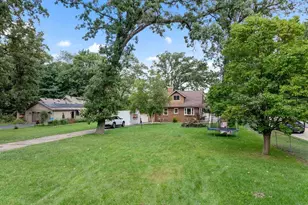4097 Oaklane Rd, Rockford, IL 61109 - Photo 2