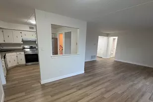 9051 S Roberts Rd, Hickory Hills, IL 60457 - Photo 4