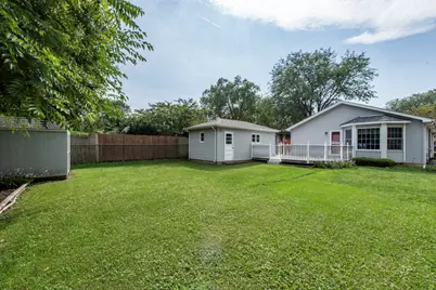 1939 Chestnut Street, Waukegan, IL 60087 - Photo 32
