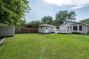 1939 Chestnut St, Waukegan, IL 60087 - Photo 32
