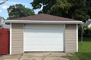 1423 Pulaski St, Peru, IL 61354 - Photo 24