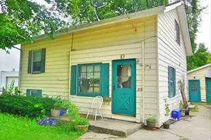 213 Linwood Ave, Ottawa, IL 61350 - Photo 1