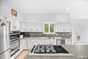 1058 Courtland Pl, Aurora, IL 60502 - Photo 14