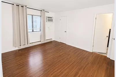 161 N Waters Edge Drive #301, Glendale Heights, IL 60139 - Photo 10
