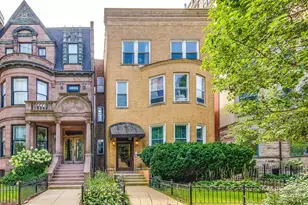 421 W Oakdale Ave, Chicago, IL 60657 - Photo 1