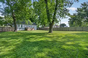 605 W 2nd N St, Wenona, IL 61377 - Photo 24