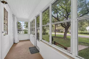 605 W 2nd N St, Wenona, IL 61377 - Photo 2