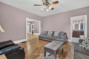 605 W 2nd N St, Wenona, IL 61377 - Photo 4