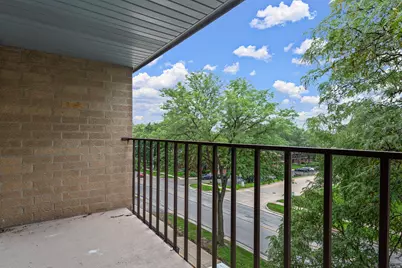 1133 S Finley Road S #402, Lombard, IL 60148 - Photo 2