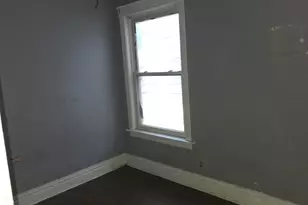 10554 S Ave L St, Chicago, IL 60617 - Photo 8