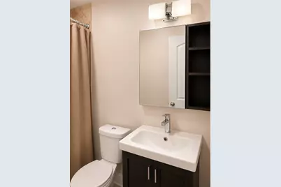 3206 W Berwyn Avenue #G, Chicago, IL 60625 - Photo 8