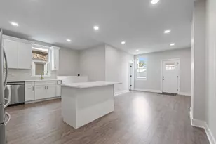2042 W Coulter St, Chicago, IL 60608 - Photo 4